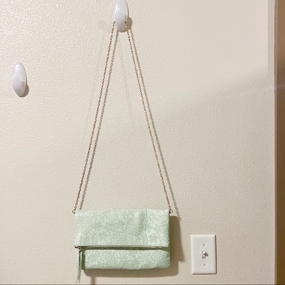 Urban Expressions Dorothy Seafoam Crossbody Clutch - Picture 3 of 12